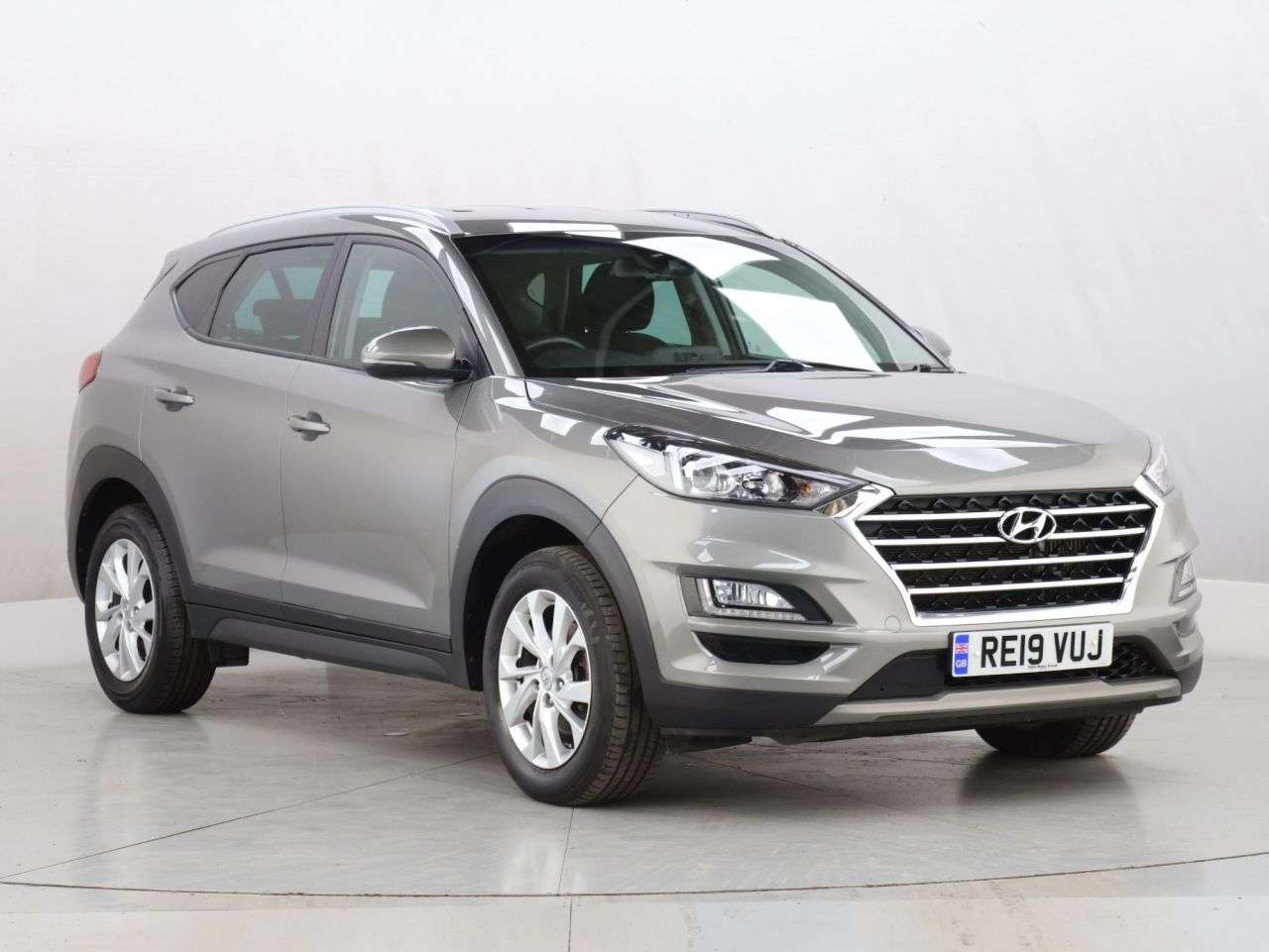A 2019 HYUNDAI TUCSON 1.6 CRDi SE Nav SUV 5dr Diesel Manual Euro 6 (s/s) (115 ps) A 2019 HYUNDAI TUCSON 1.6 CRDi SE Nav SUV 5dr Diesel Manual Euro 6 (s/s) (115 ps)