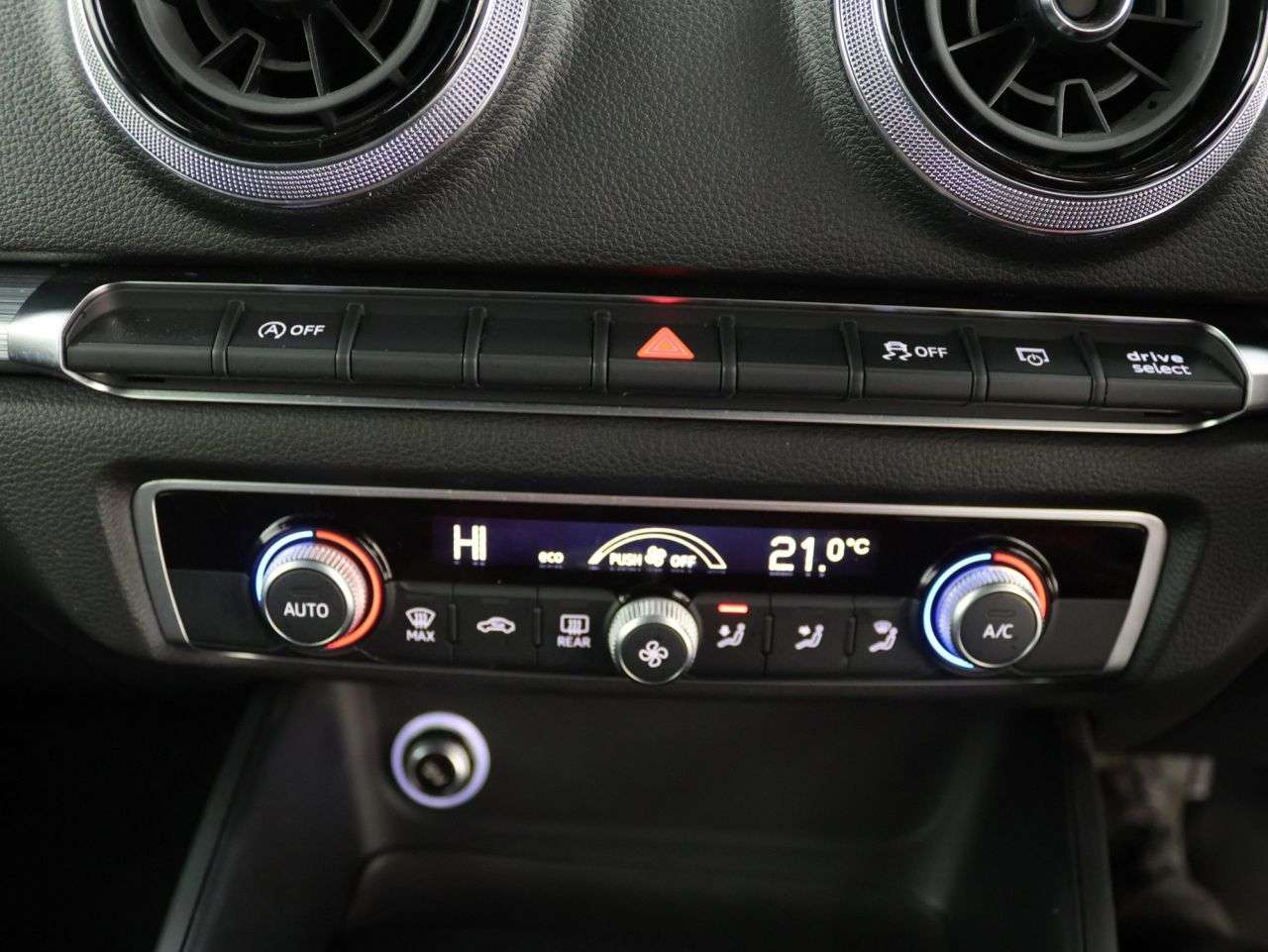 2018 AUDI A3 2018 AUDI A3