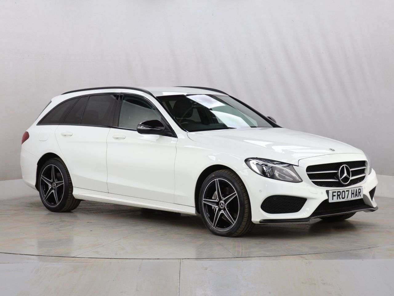 A 2018 MERCEDES-BENZ C CLASS 2.1 C220d AMG Line Estate 5dr Diesel G-Tronic+ 4MATIC Euro 6 (s/s) (170 ps) A 2018 MERCEDES-BENZ C CLASS 2.1 C220d AMG Line Estate 5dr Diesel G-Tronic+ 4MATIC Euro 6 (s/s) (170 ps)
