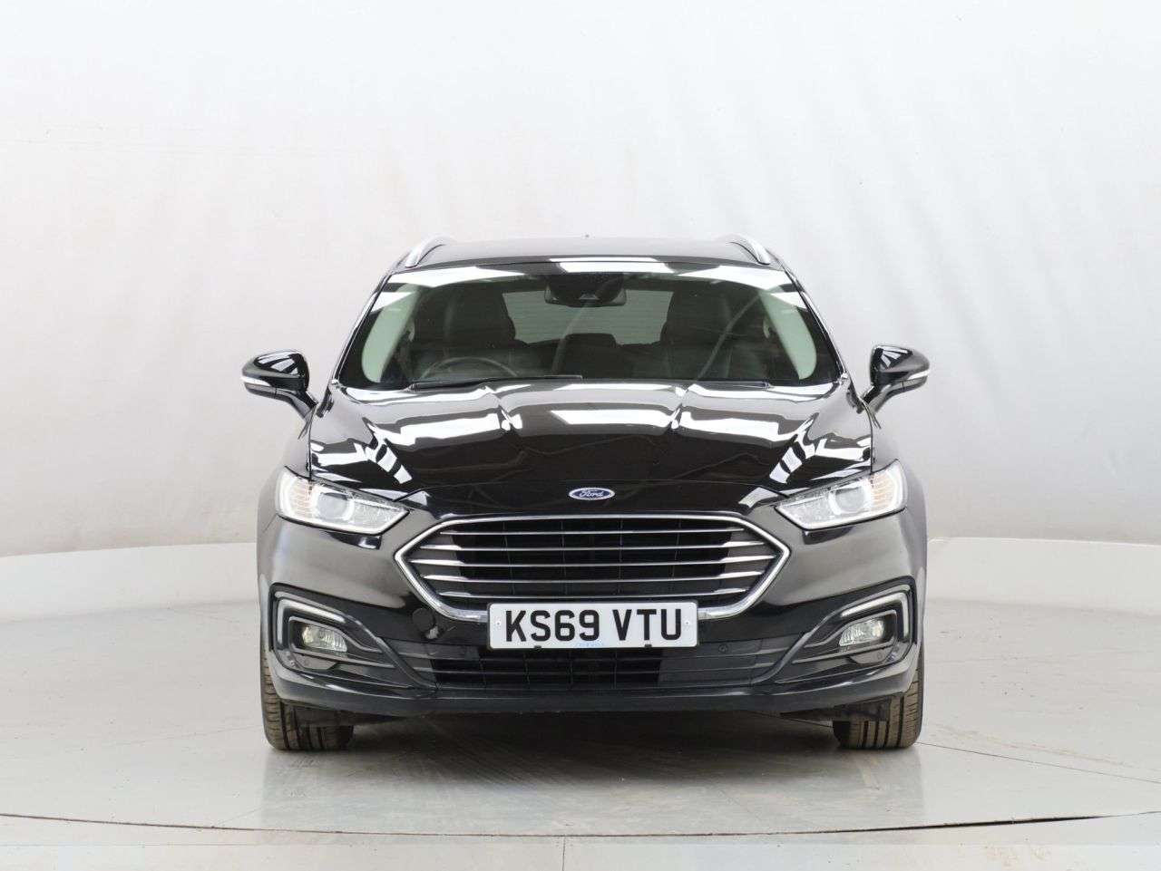 A 2019 FORD MONDEO 2.0 TiVCT Titanium Edition Estate 5dr Petrol Hybrid CVT Euro 6 (s/s) (17 in A 2019 FORD MONDEO 2.0 TiVCT Titanium Edition Estate 5dr Petrol Hybrid CVT Euro 6 (s/s) (17 in