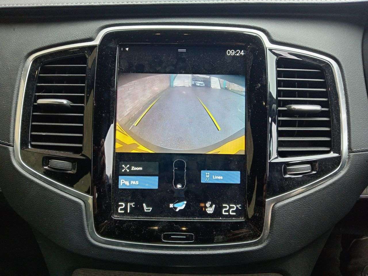 A 2021 VOLVO XC90 2.0h T8 Twin Engine Recharge 11.6kWh Inscription SUV 5dr Petrol Plug-in Hyb A 2021 VOLVO XC90 2.0h T8 Twin Engine Recharge 11.6kWh Inscription SUV 5dr Petrol Plug-in Hyb