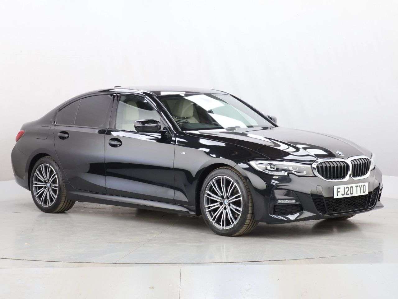 A 2020 BMW 3 SERIES 2.0 318d M Sport Saloon 4dr Diesel Auto Euro 6 (s/s) (150 ps) A 2020 BMW 3 SERIES 2.0 318d M Sport Saloon 4dr Diesel Auto Euro 6 (s/s) (150 ps)