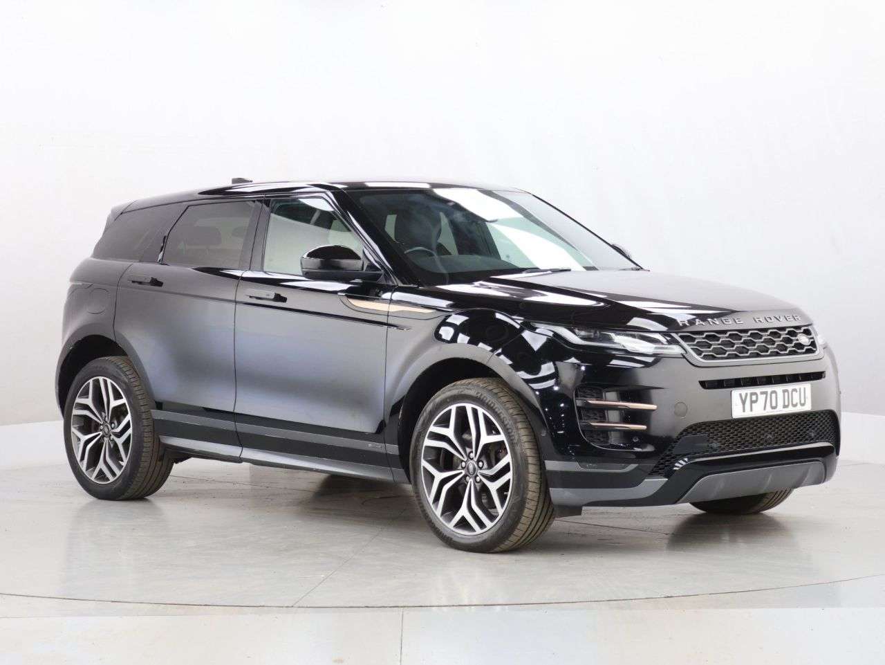 A 2020 LAND ROVER RANGE ROVER EVOQUE 1.5 P300e 12.2kWh R-Dynamic HSE SUV 5dr Petrol Plug-in Hybrid Auto 4WD Euro A 2020 LAND ROVER RANGE ROVER EVOQUE 1.5 P300e 12.2kWh R-Dynamic HSE SUV 5dr Petrol Plug-in Hybrid Auto 4WD Euro