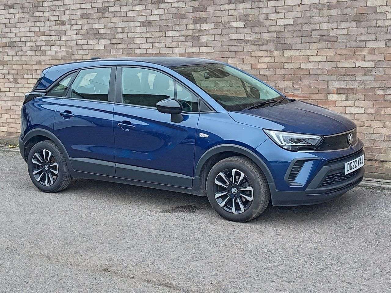 A 2022 VAUXHALL CROSSLAND 1.2 SE Edition SUV 5dr Petrol Manual Euro 6 (s/s) (83 ps) A 2022 VAUXHALL CROSSLAND 1.2 SE Edition SUV 5dr Petrol Manual Euro 6 (s/s) (83 ps)