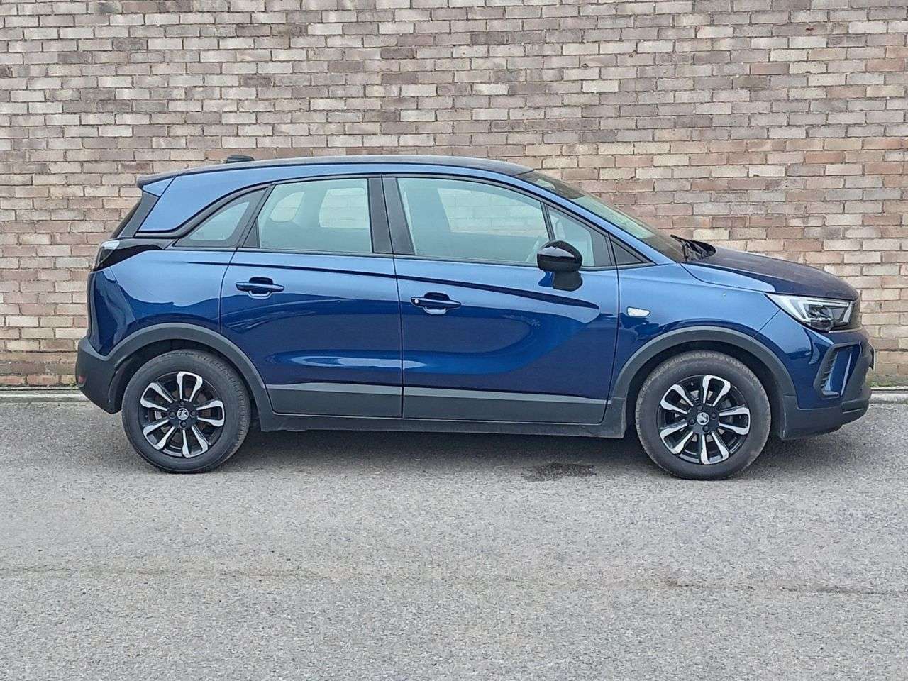 A 2022 VAUXHALL CROSSLAND 1.2 SE Edition SUV 5dr Petrol Manual Euro 6 (s/s) (83 ps) A 2022 VAUXHALL CROSSLAND 1.2 SE Edition SUV 5dr Petrol Manual Euro 6 (s/s) (83 ps)