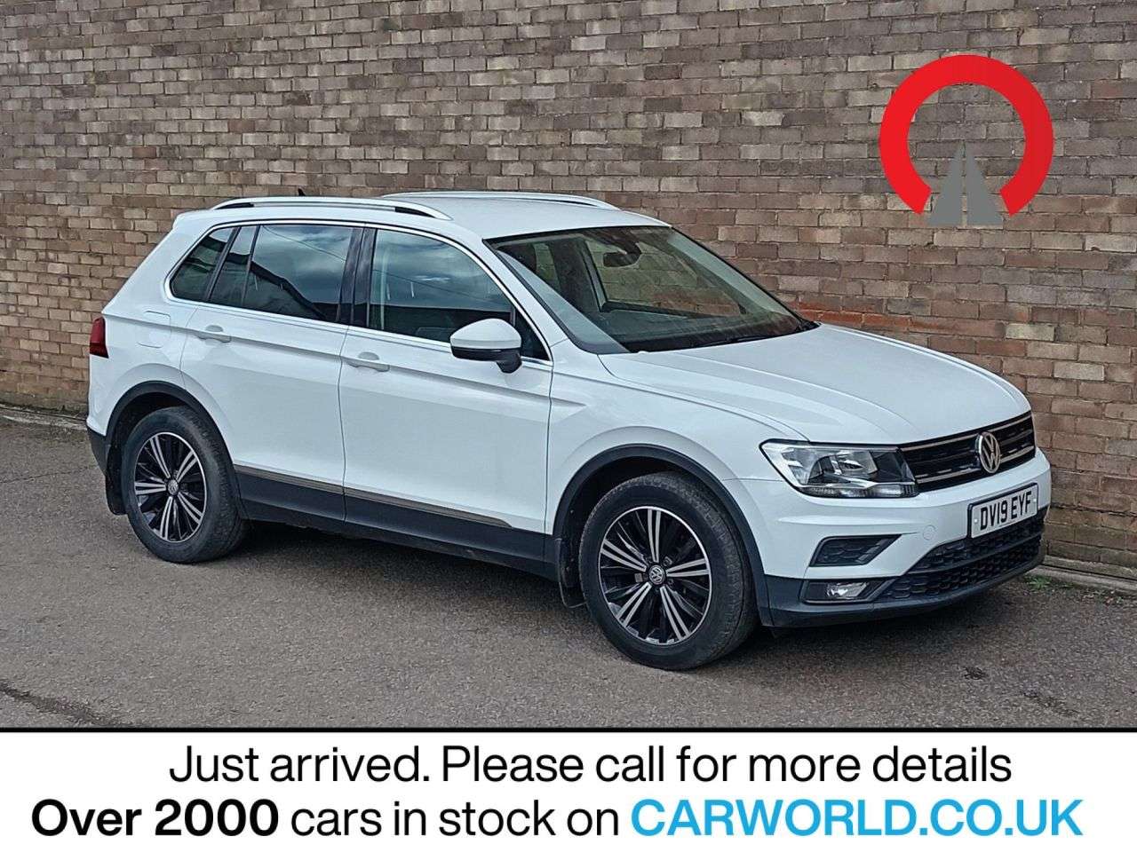 A 2019 VOLKSWAGEN TIGUAN 1.5 TSI EVO SE Navigation SUV 5dr Petrol Manual Euro 6 (s/s) (150 ps) A 2019 VOLKSWAGEN TIGUAN 1.5 TSI EVO SE Navigation SUV 5dr Petrol Manual Euro 6 (s/s) (150 ps)
