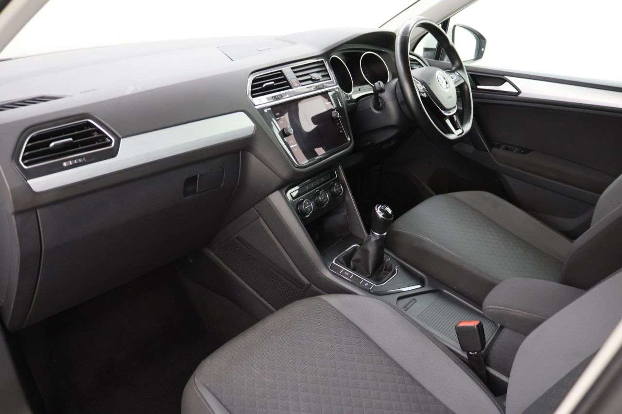 2019 VOLKSWAGEN TIGUAN 2019 VOLKSWAGEN TIGUAN