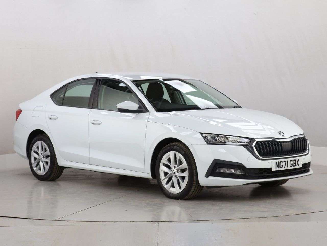 A 2021 SKODA OCTAVIA 1.4 TSI iV 13kWh SE Technology Hatchback 5dr Petrol Plug-in Hybrid DSG Euro A 2021 SKODA OCTAVIA 1.4 TSI iV 13kWh SE Technology Hatchback 5dr Petrol Plug-in Hybrid DSG Euro