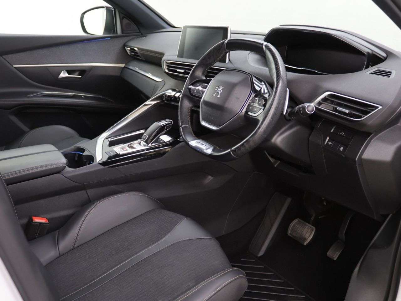 2021 PEUGEOT 5008 2021 PEUGEOT 5008