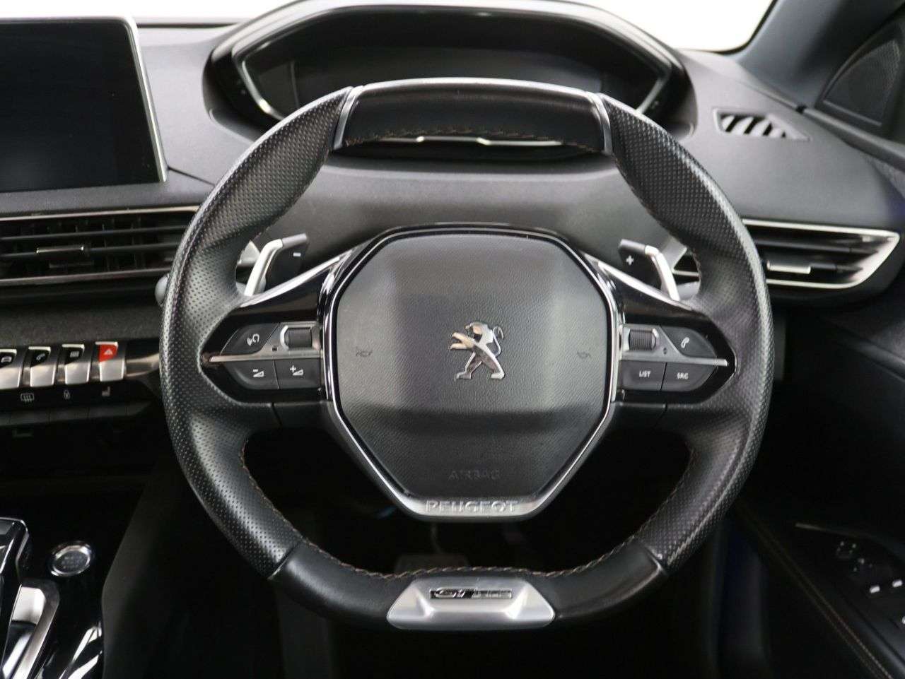 2021 PEUGEOT 5008 2021 PEUGEOT 5008