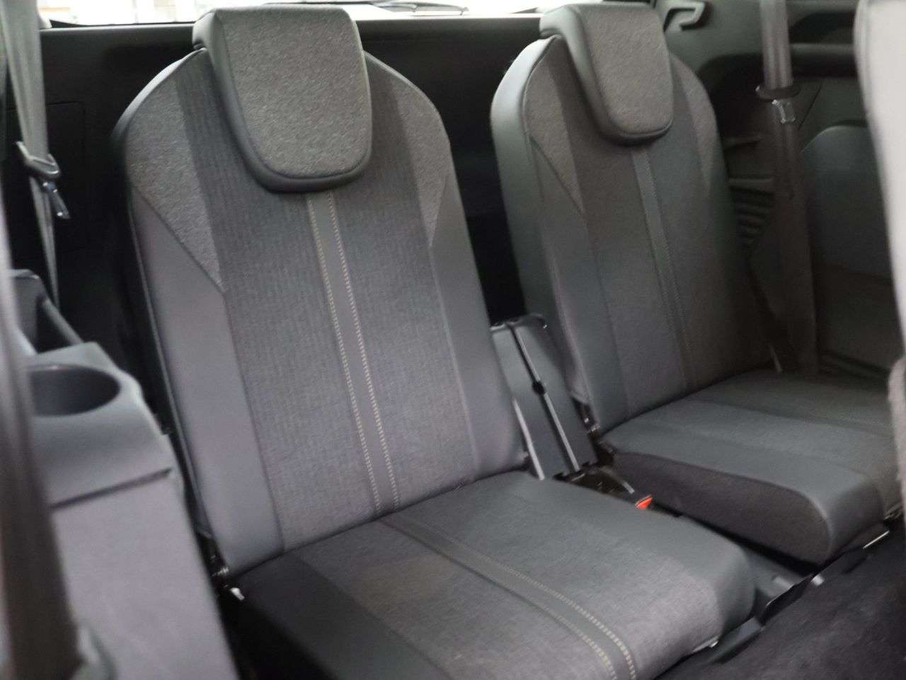 2021 PEUGEOT 5008 2021 PEUGEOT 5008