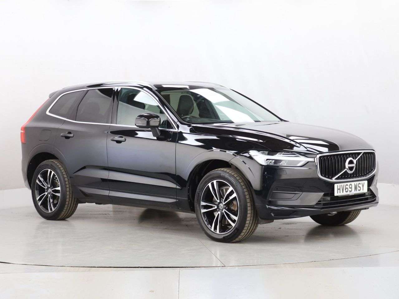 A 2019 VOLVO XC60 2.0 T4 Edition SUV 5dr Petrol Auto Euro 6 (s/s) (190 ps) A 2019 VOLVO XC60 2.0 T4 Edition SUV 5dr Petrol Auto Euro 6 (s/s) (190 ps)