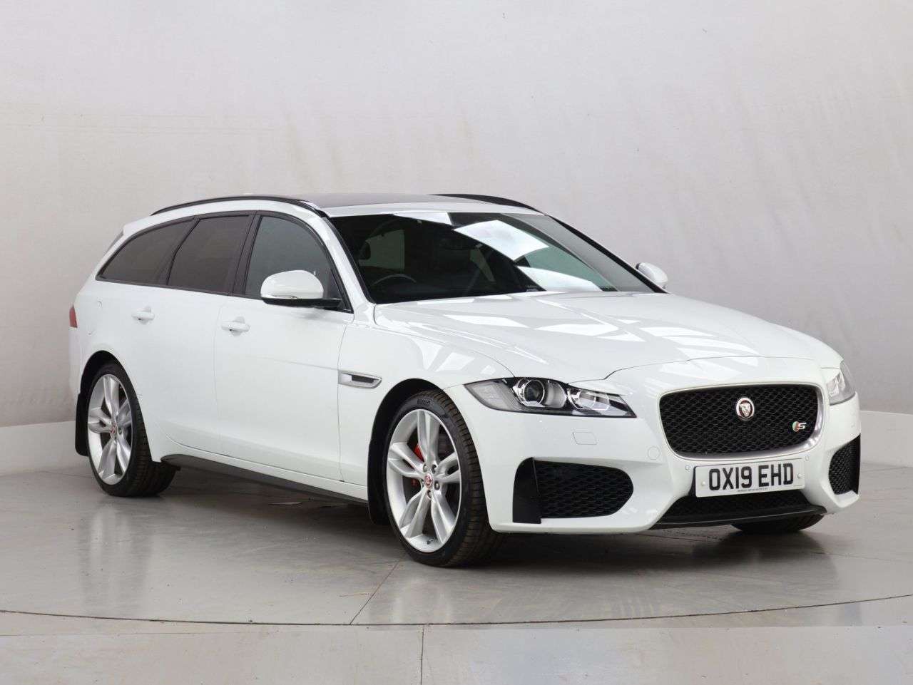 A 2019 JAGUAR XF 3.0d V6 S Sportbrake 5dr Diesel Auto Euro 6 (s/s) (300 ps) A 2019 JAGUAR XF 3.0d V6 S Sportbrake 5dr Diesel Auto Euro 6 (s/s) (300 ps)