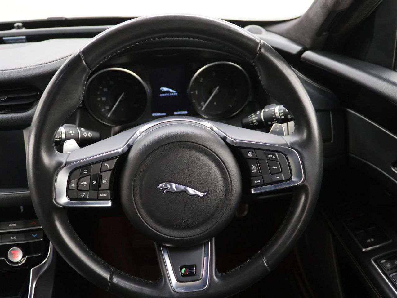 2019 JAGUAR XF 2019 JAGUAR XF