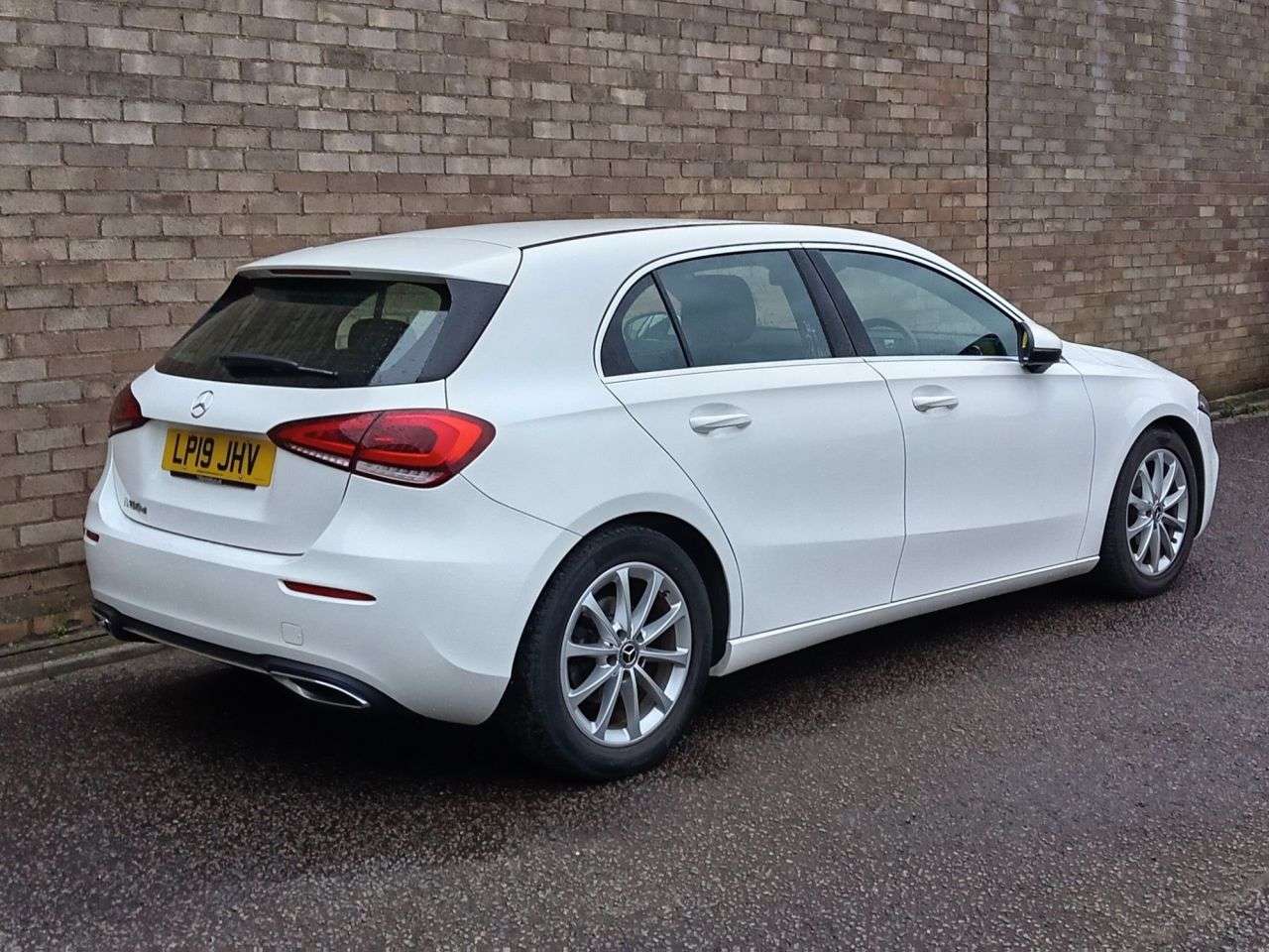 A 2019 MERCEDES-BENZ A CLASS 1.5 A180d Sport Hatchback 5dr Diesel 7G-DCT Euro 6 (s/s) (116 ps) A 2019 MERCEDES-BENZ A CLASS 1.5 A180d Sport Hatchback 5dr Diesel 7G-DCT Euro 6 (s/s) (116 ps)