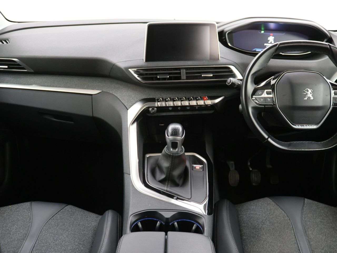 2019 PEUGEOT 3008 2019 PEUGEOT 3008