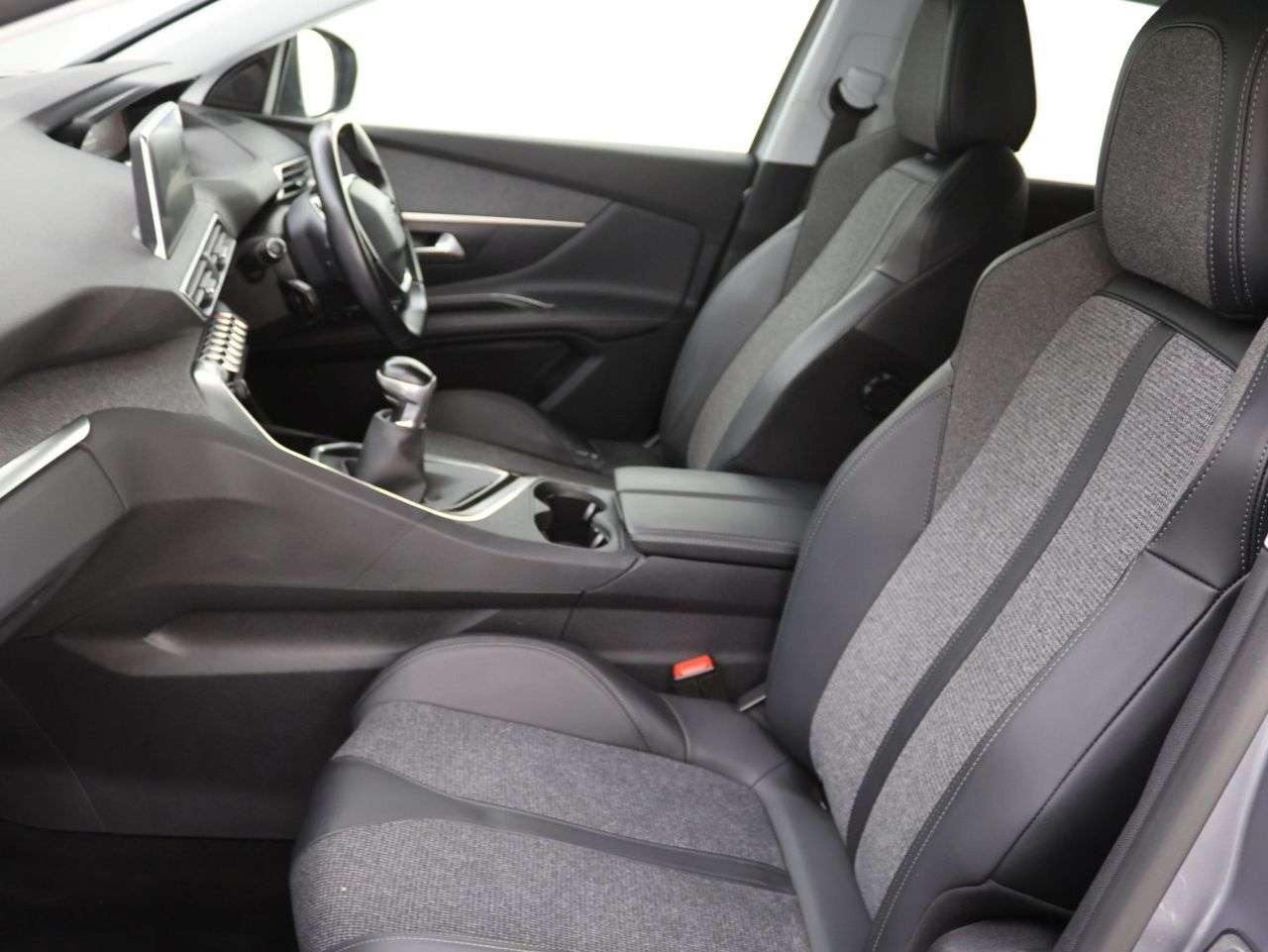 2019 PEUGEOT 3008 2019 PEUGEOT 3008