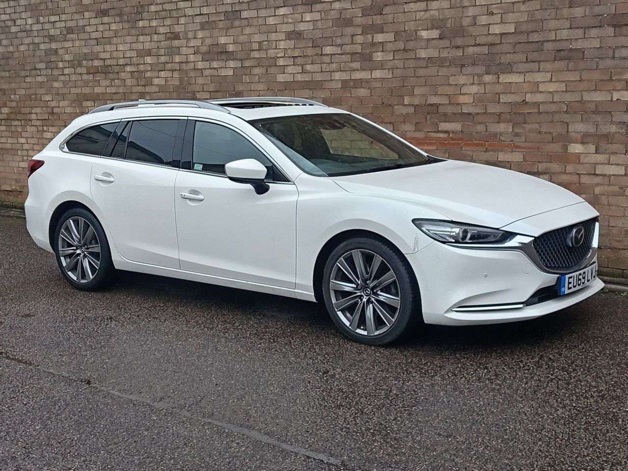 A 2019 MAZDA MAZDA6 2.2 SKYACTIV-D GT Sport Nav+ Tourer 5dr Diesel Manual Euro 6 (s/s) (184 ps) A 2019 MAZDA MAZDA6 2.2 SKYACTIV-D GT Sport Nav+ Tourer 5dr Diesel Manual Euro 6 (s/s) (184 ps)