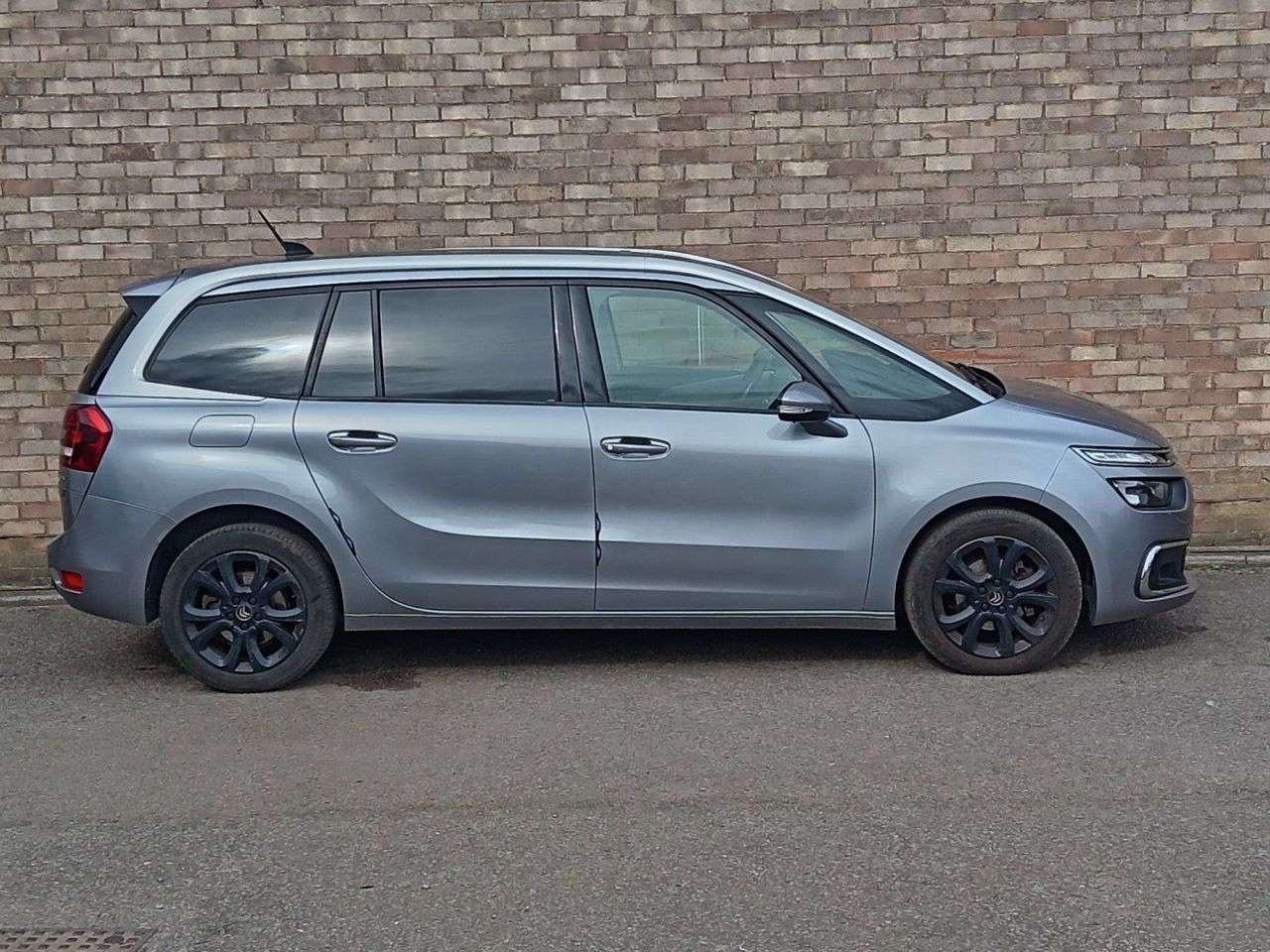 A 2020 CITROEN GRAND C4 SPACETOURER 1.5 BlueHDi Feel Plus MPV 5dr Diesel Manual Euro 6 (s/s) (130 ps) A 2020 CITROEN GRAND C4 SPACETOURER 1.5 BlueHDi Feel Plus MPV 5dr Diesel Manual Euro 6 (s/s) (130 ps)