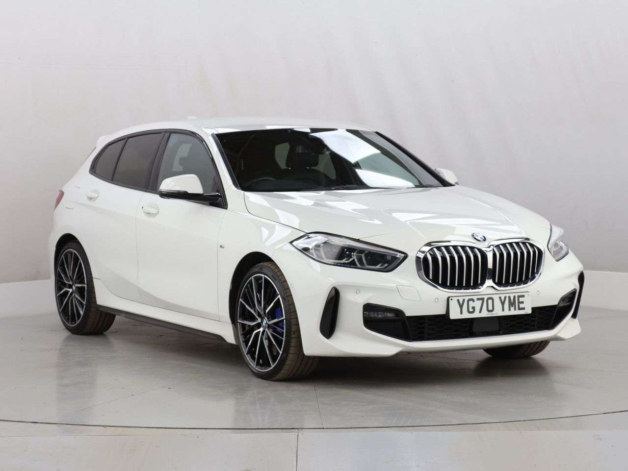 A 2020 BMW 1 SERIES 1.5 118i M Sport Hatchback 5dr Petrol Manual Euro 6 (s/s) (140 ps) A 2020 BMW 1 SERIES 1.5 118i M Sport Hatchback 5dr Petrol Manual Euro 6 (s/s) (140 ps)