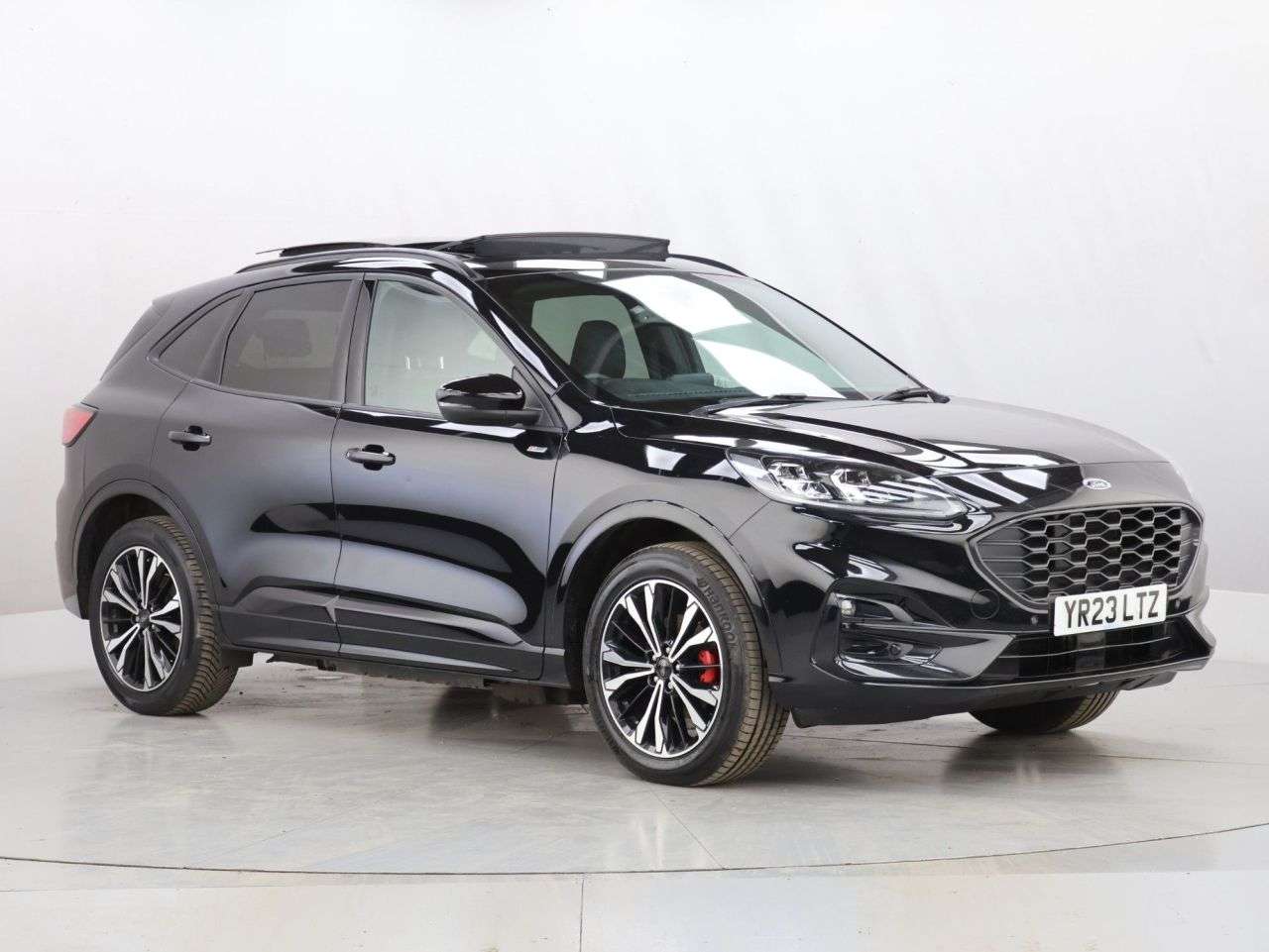 A 2023 FORD KUGA 2.5 EcoBoost Duratec 14.4kWh ST-Line X SUV 5dr Petrol Plug-in Hybrid CVT Eu A 2023 FORD KUGA 2.5 EcoBoost Duratec 14.4kWh ST-Line X SUV 5dr Petrol Plug-in Hybrid CVT Eu