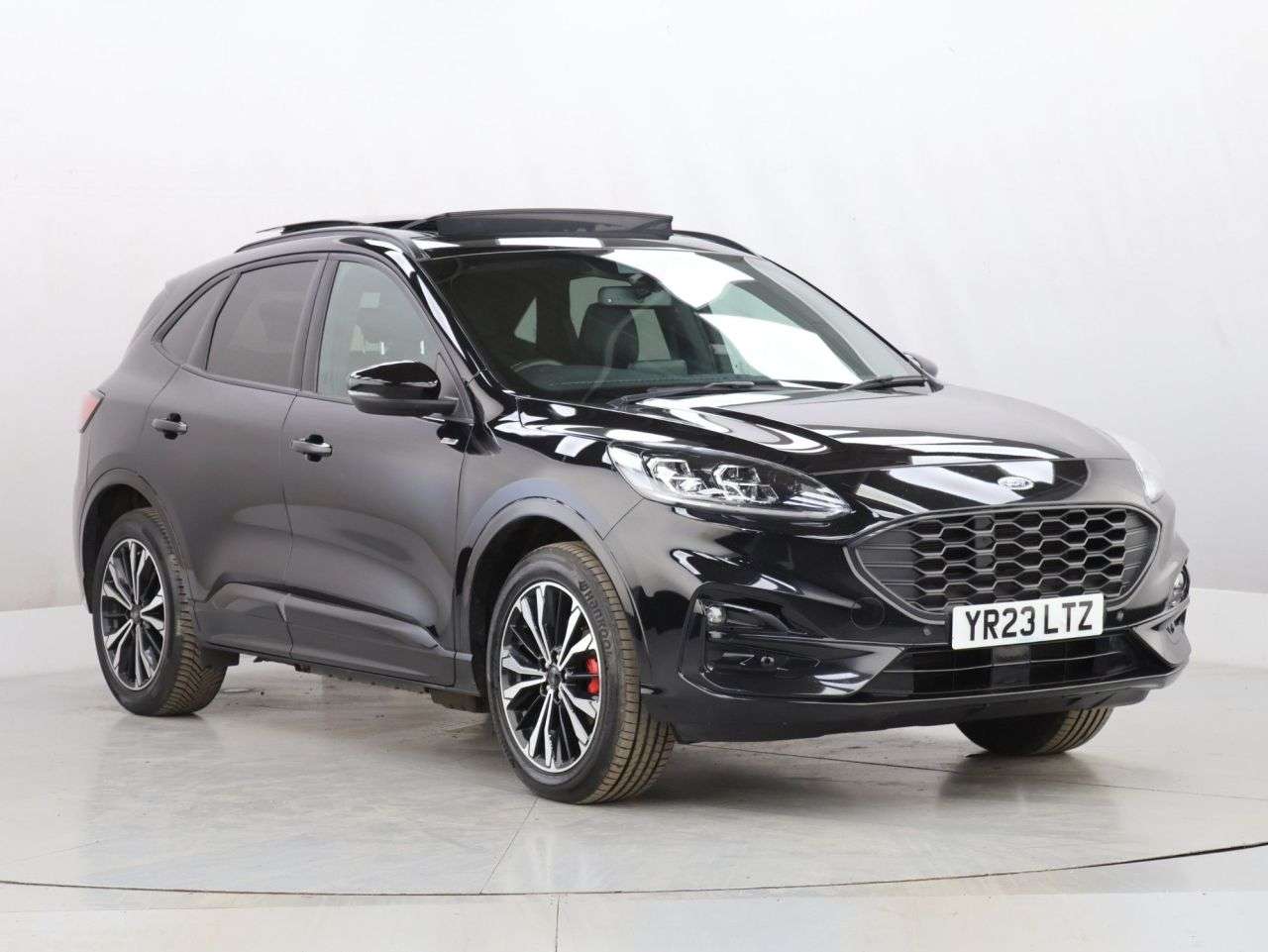 A 2023 FORD KUGA 2.5 EcoBoost Duratec 14.4kWh ST-Line X SUV 5dr Petrol Plug-in Hybrid CVT Eu A 2023 FORD KUGA 2.5 EcoBoost Duratec 14.4kWh ST-Line X SUV 5dr Petrol Plug-in Hybrid CVT Eu