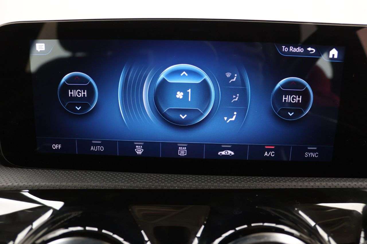 2021 MERCEDES-BENZ A CLASS 2021 MERCEDES-BENZ A CLASS