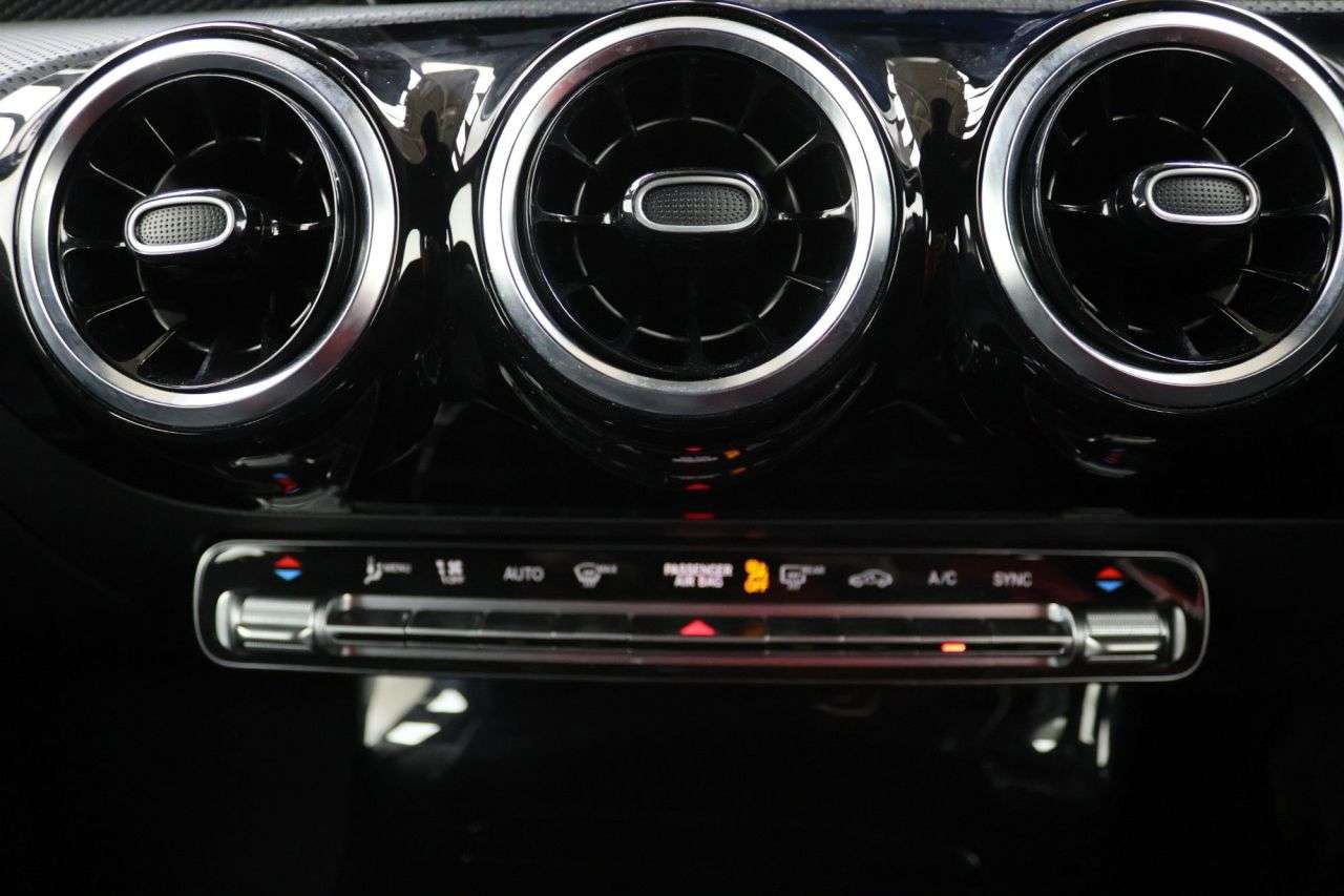 2021 MERCEDES-BENZ A CLASS 2021 MERCEDES-BENZ A CLASS