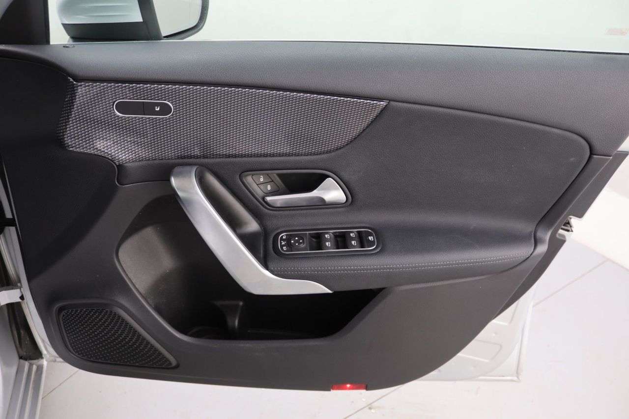 2021 MERCEDES-BENZ A CLASS 2021 MERCEDES-BENZ A CLASS