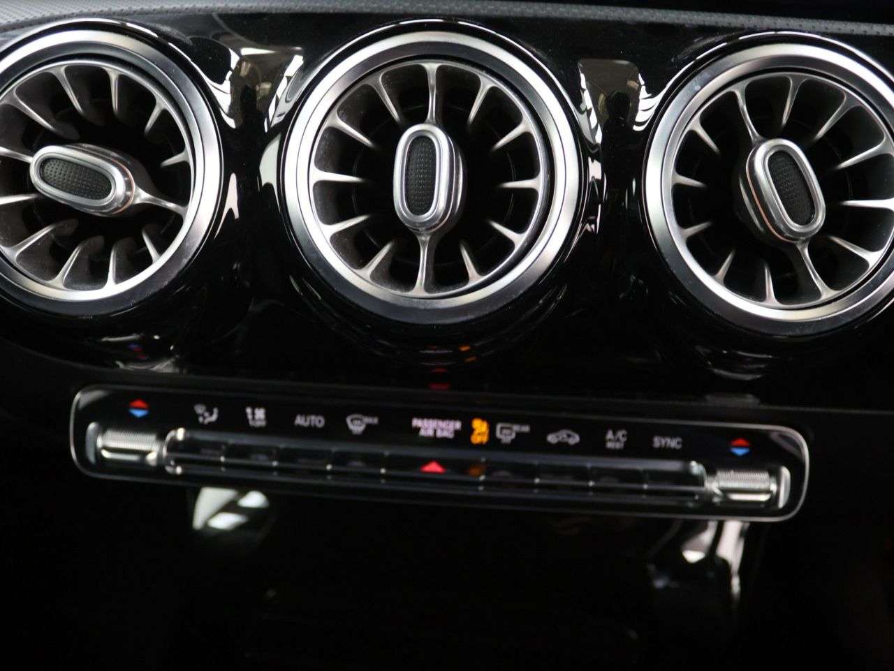 2020 MERCEDES-BENZ A CLASS 2020 MERCEDES-BENZ A CLASS