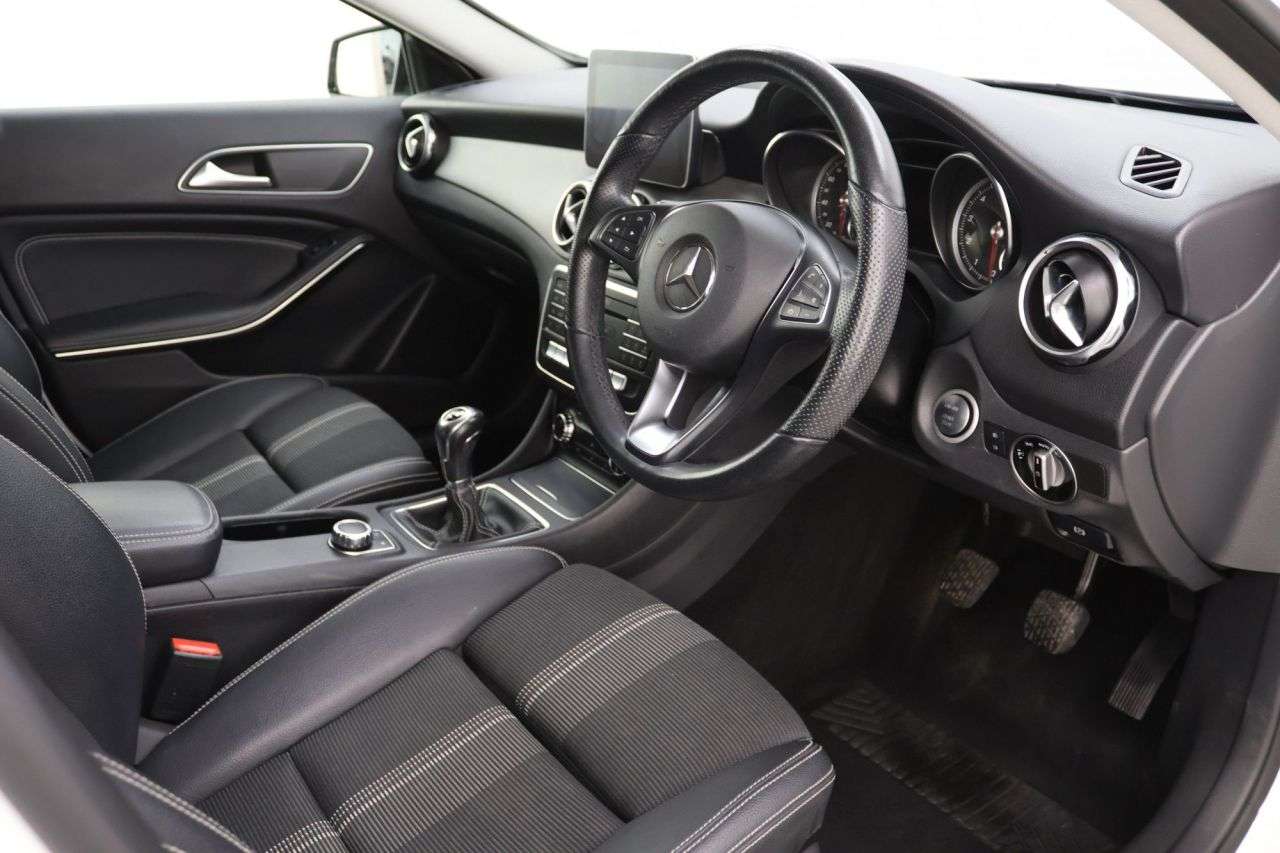 2019 MERCEDES-BENZ GLA CLASS 2019 MERCEDES-BENZ GLA CLASS