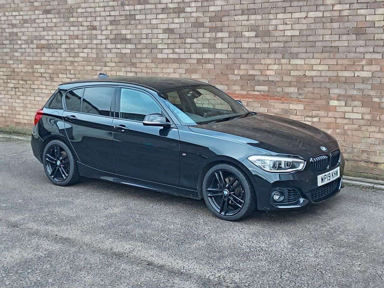 A 2019 BMW 1 SERIES 1.5 118i GPF M Sport Hatchback 5dr Petrol Auto Euro 6 (s/s) (136 ps) A 2019 BMW 1 SERIES 1.5 118i GPF M Sport Hatchback 5dr Petrol Auto Euro 6 (s/s) (136 ps)