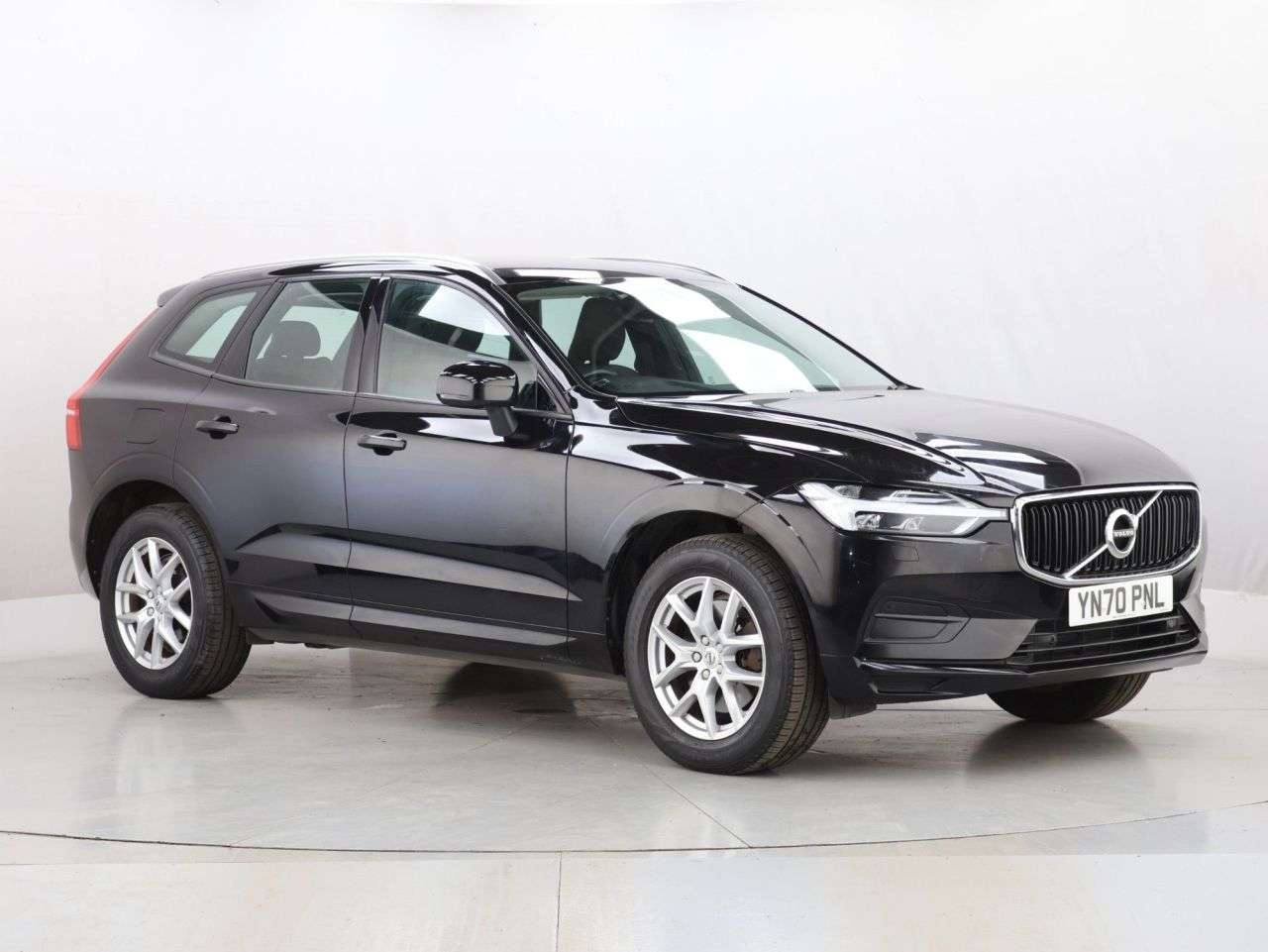 A 2020 VOLVO XC60 2.0 D4 Momentum SUV 5dr Diesel Auto Euro 6 (s/s) (190 ps) A 2020 VOLVO XC60 2.0 D4 Momentum SUV 5dr Diesel Auto Euro 6 (s/s) (190 ps)