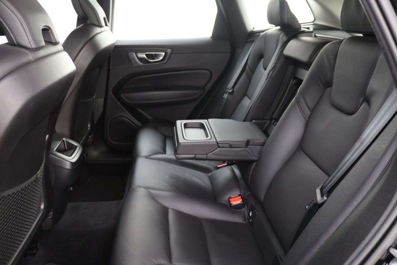 2020 VOLVO XC60 2020 VOLVO XC60