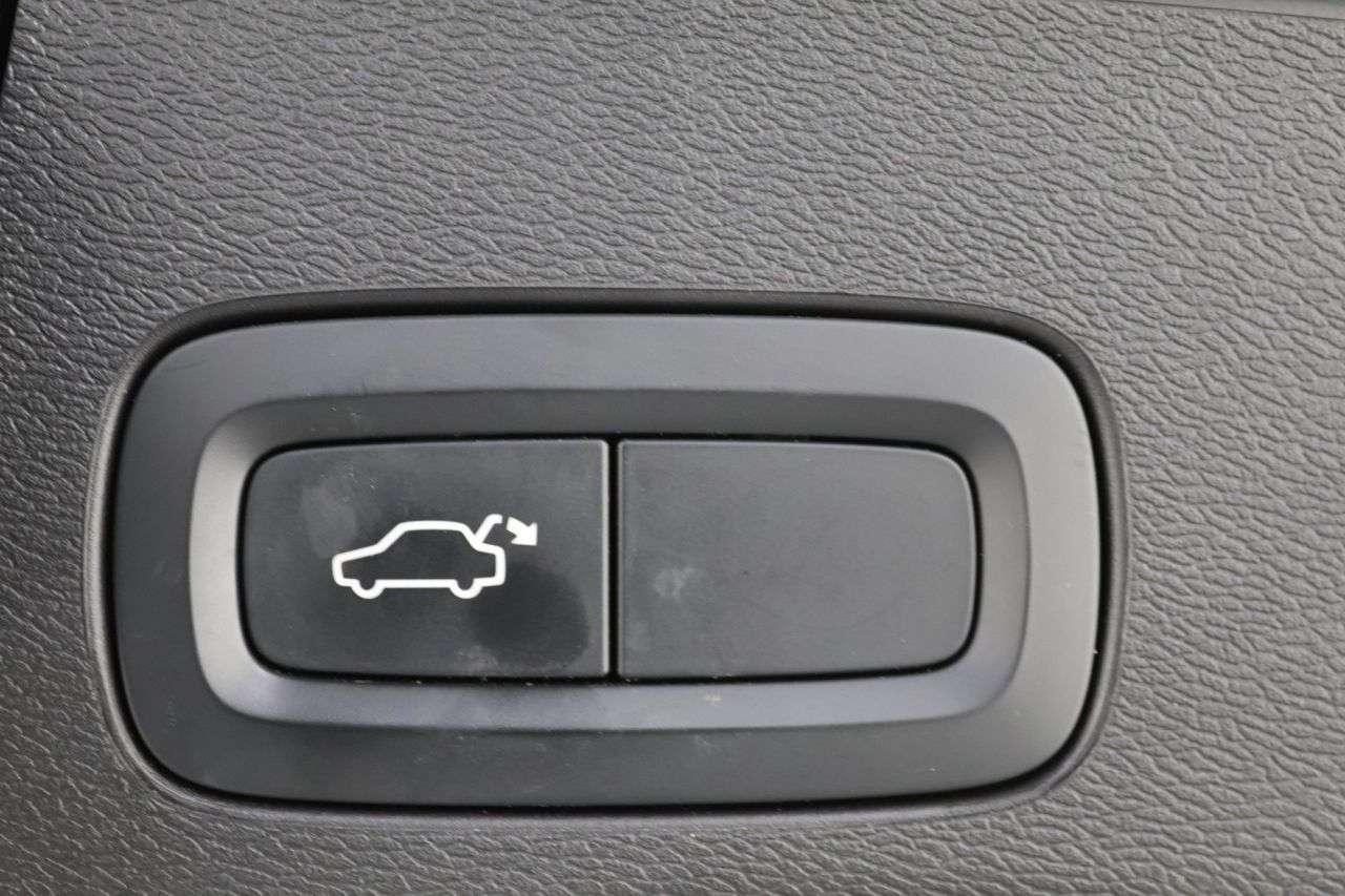 2020 VOLVO XC60 2020 VOLVO XC60