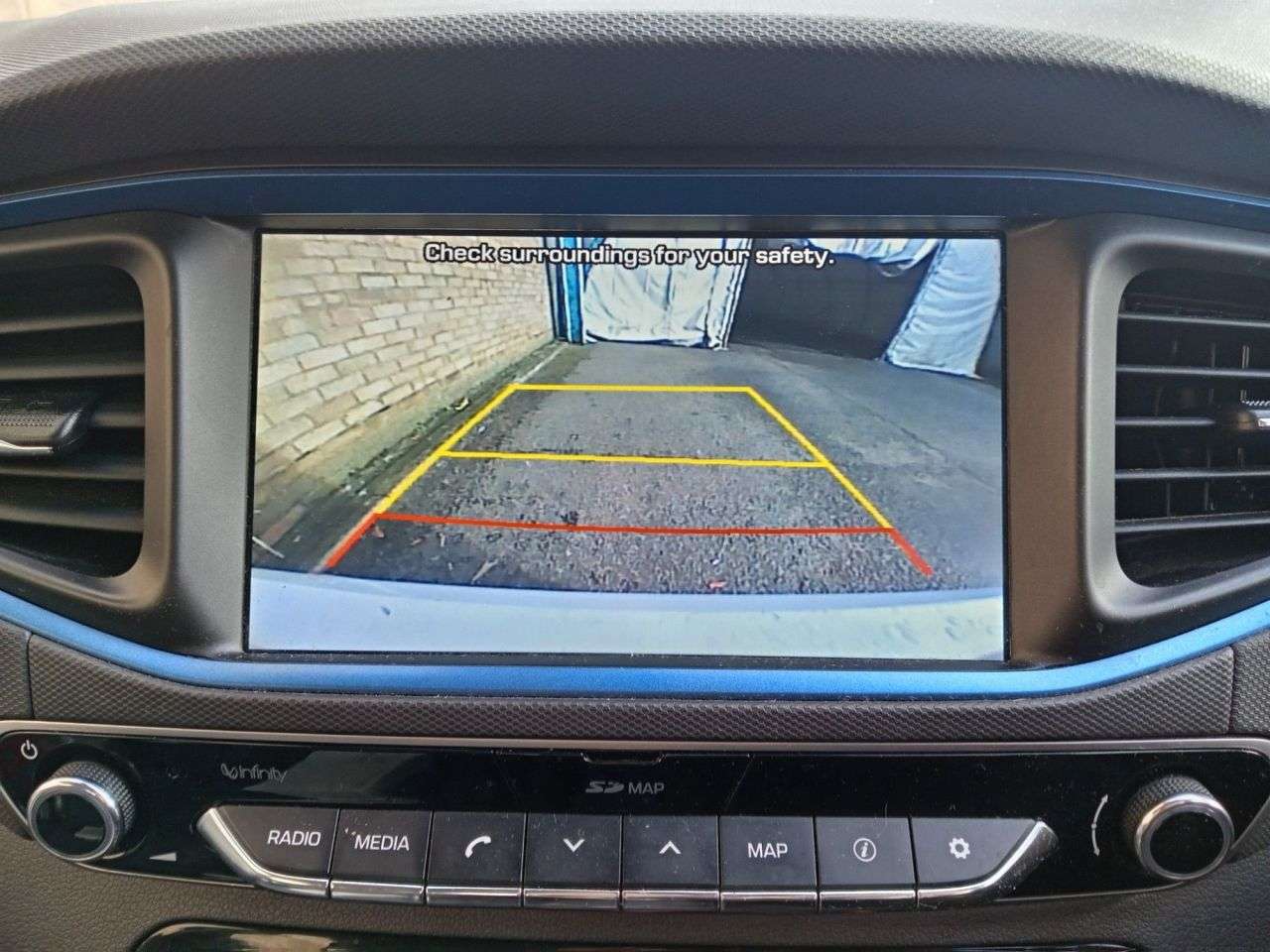 A 2019 HYUNDAI IONIQ 1.6 h-GDi GPF Premium SE Hatchback 5dr Petrol Hybrid DCT Euro 6 (s/s) (141 A 2019 HYUNDAI IONIQ 1.6 h-GDi GPF Premium SE Hatchback 5dr Petrol Hybrid DCT Euro 6 (s/s) (141