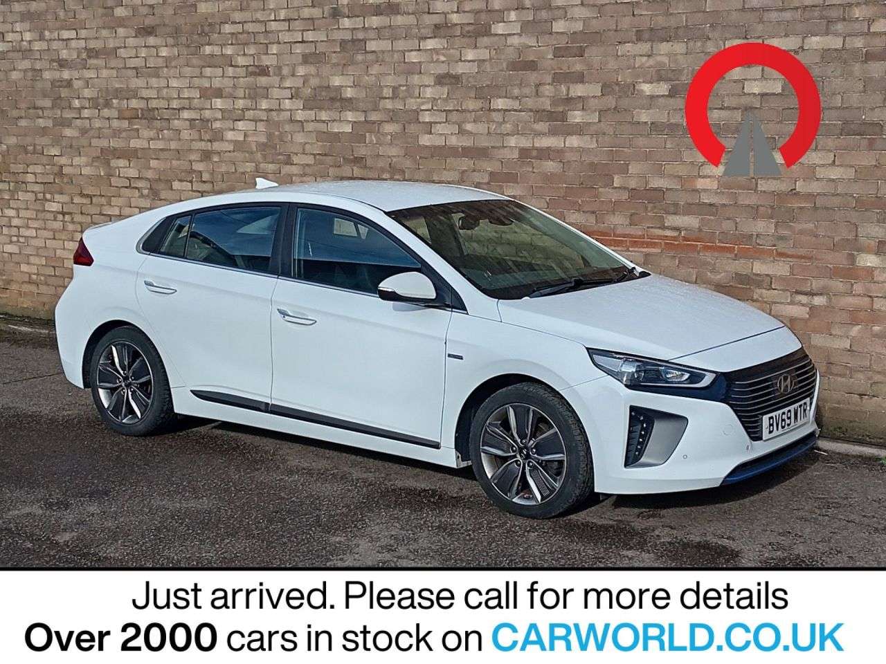 A 2019 HYUNDAI IONIQ 1.6 h-GDi GPF Premium SE Hatchback 5dr Petrol Hybrid DCT Euro 6 (s/s) (141 A 2019 HYUNDAI IONIQ 1.6 h-GDi GPF Premium SE Hatchback 5dr Petrol Hybrid DCT Euro 6 (s/s) (141