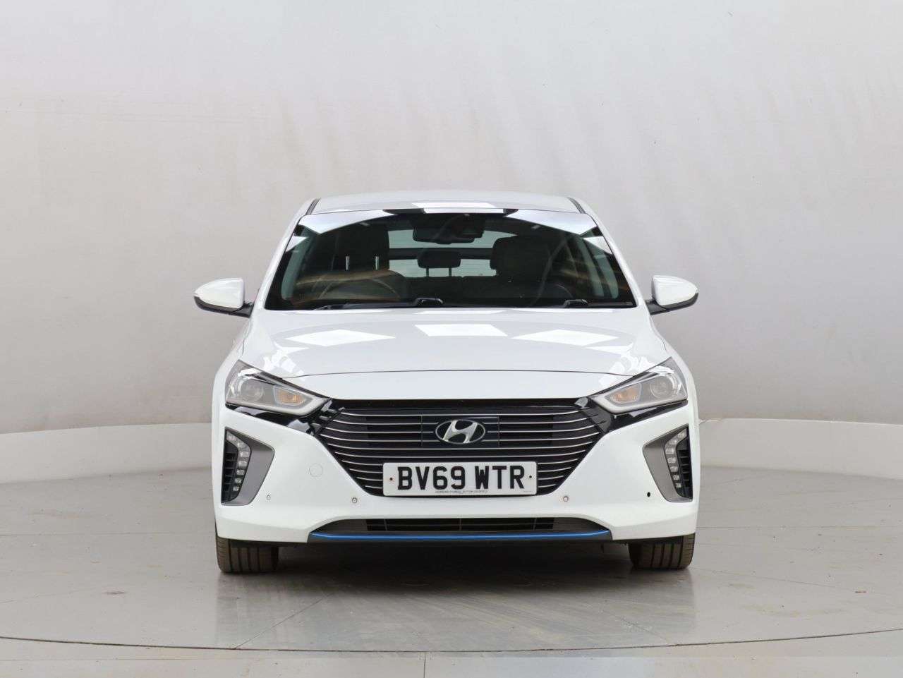 A 2019 HYUNDAI IONIQ 1.6 h-GDi GPF Premium SE Hatchback 5dr Petrol Hybrid DCT Euro 6 (s/s) (141 A 2019 HYUNDAI IONIQ 1.6 h-GDi GPF Premium SE Hatchback 5dr Petrol Hybrid DCT Euro 6 (s/s) (141
