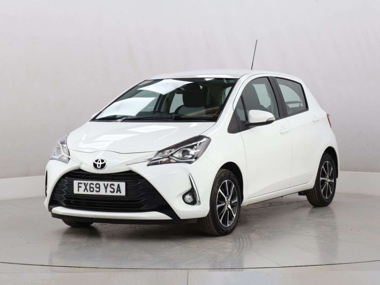 2019 TOYOTA YARIS 2019 TOYOTA YARIS