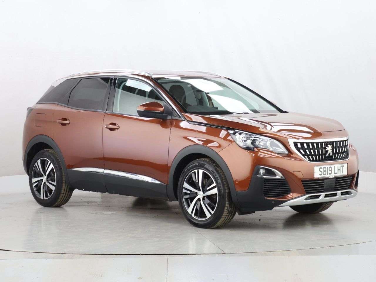 A 2019 PEUGEOT 3008 1.5 BlueHDi Allure SUV 5dr Diesel EAT Euro 6 (s/s) (130 ps) A 2019 PEUGEOT 3008 1.5 BlueHDi Allure SUV 5dr Diesel EAT Euro 6 (s/s) (130 ps)