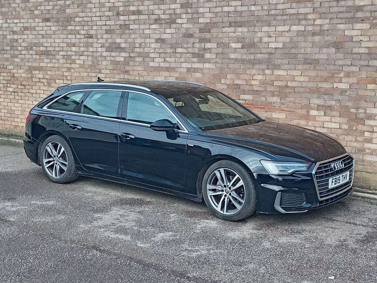 A 2019 AUDI A6 AVANT 2.0 TDI 40 S line Estate 5dr Diesel S Tronic Euro 6 (s/s) (204 ps) A 2019 AUDI A6 AVANT 2.0 TDI 40 S line Estate 5dr Diesel S Tronic Euro 6 (s/s) (204 ps)