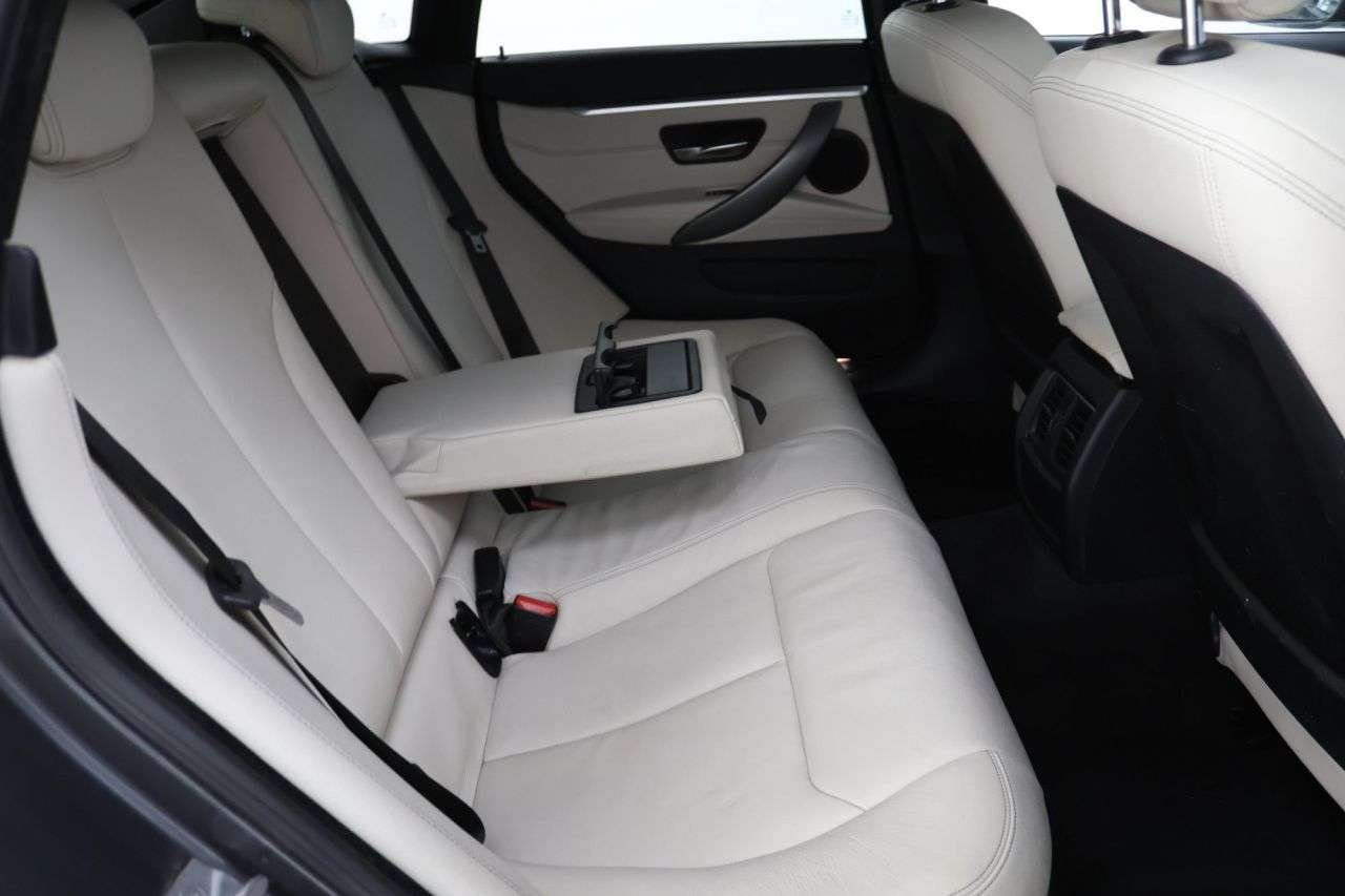 A 2019 BMW 4 SERIES GRAN COUPE 2.0 420i GPF M Sport Hatchback 5dr Petrol Auto Euro 6 (s/s) (184 ps) A 2019 BMW 4 SERIES GRAN COUPE 2.0 420i GPF M Sport Hatchback 5dr Petrol Auto Euro 6 (s/s) (184 ps)