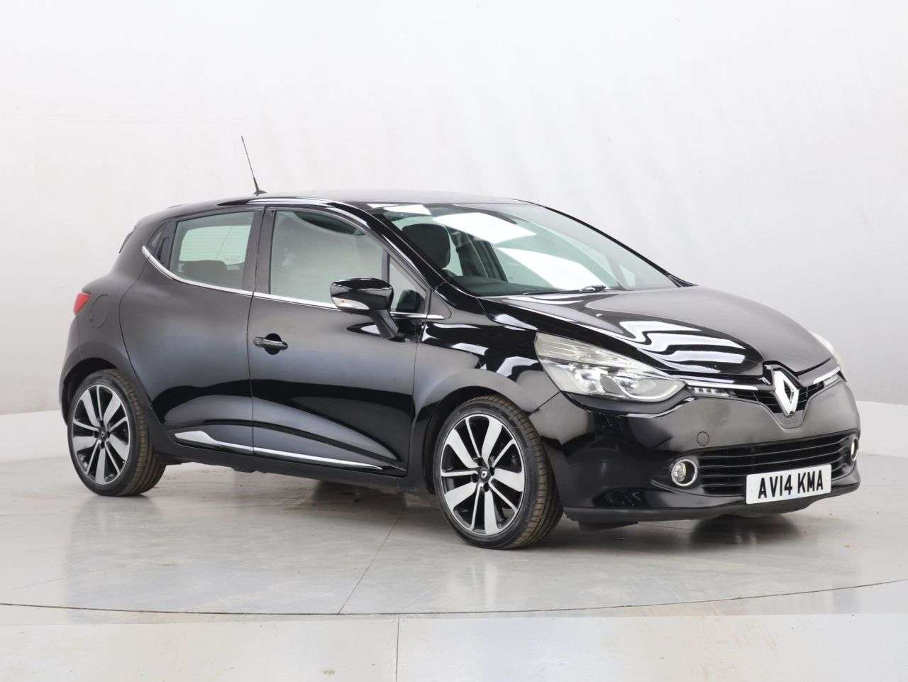 A 2014 RENAULT CLIO DYNAMIQUE S MEDIANAV ENERGY TCE S/S A 2014 RENAULT CLIO DYNAMIQUE S MEDIANAV ENERGY TCE S/S