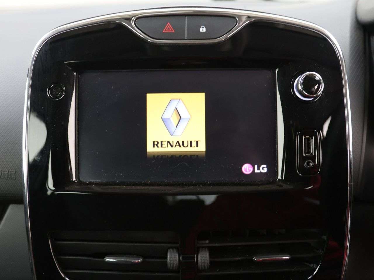 2014 RENAULT CLIO 2014 RENAULT CLIO