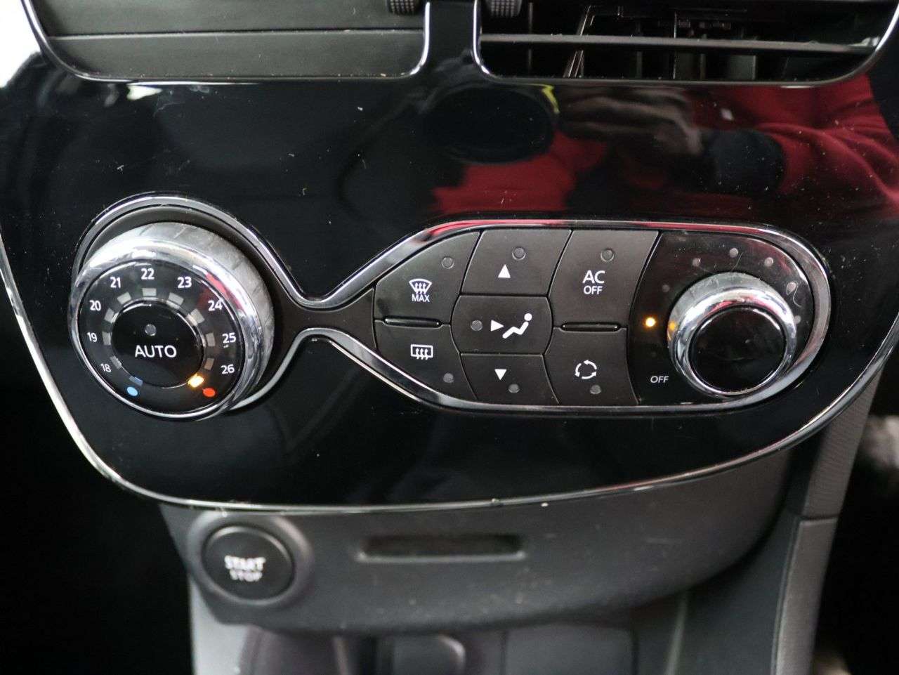 2014 RENAULT CLIO 2014 RENAULT CLIO