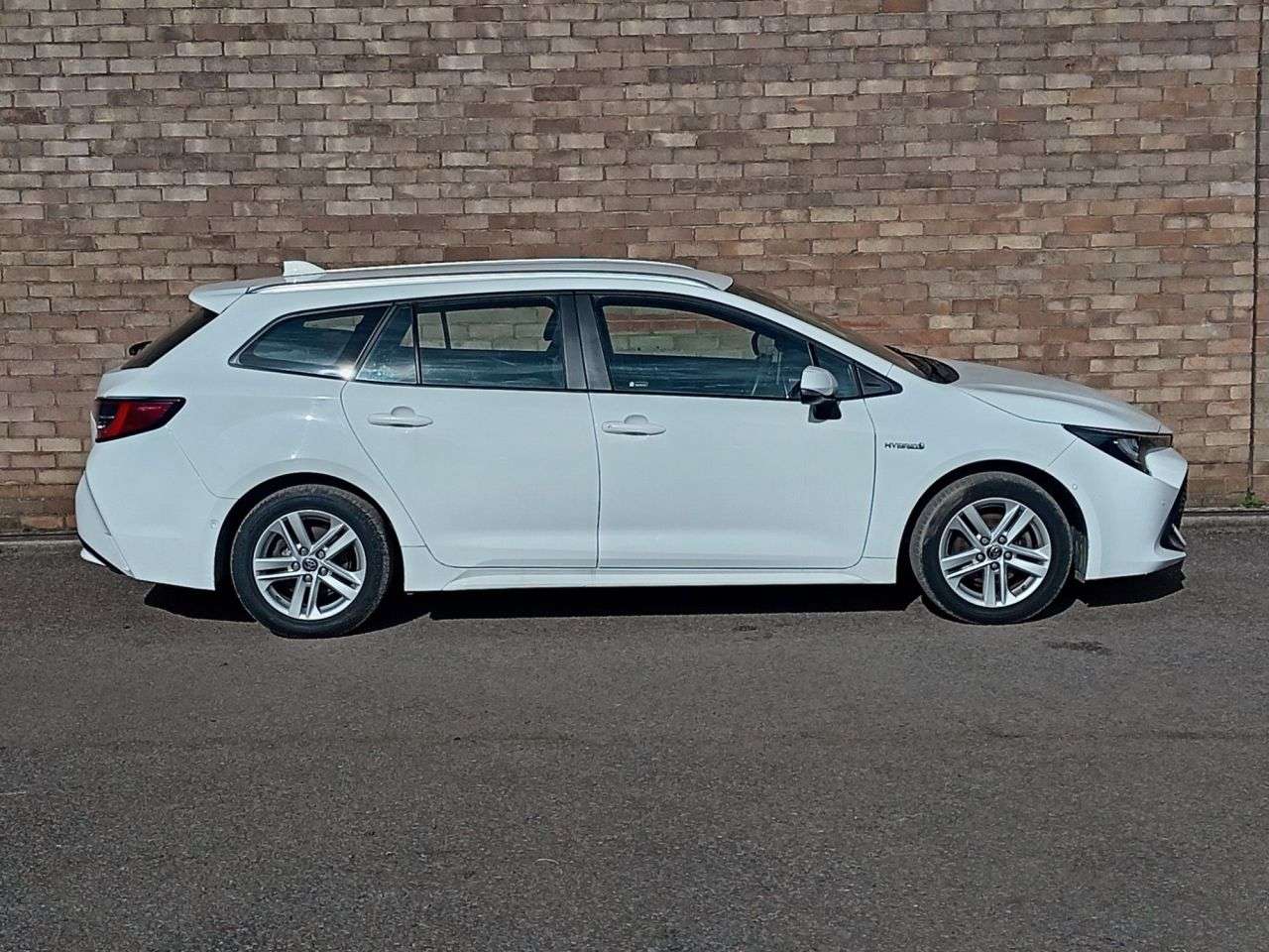 A 2021 TOYOTA COROLLA 1.8 VVT-h GPF Icon Tech Touring Sports 5dr Petrol Hybrid CVT Euro 6 (s/s) ( A 2021 TOYOTA COROLLA 1.8 VVT-h GPF Icon Tech Touring Sports 5dr Petrol Hybrid CVT Euro 6 (s/s) (