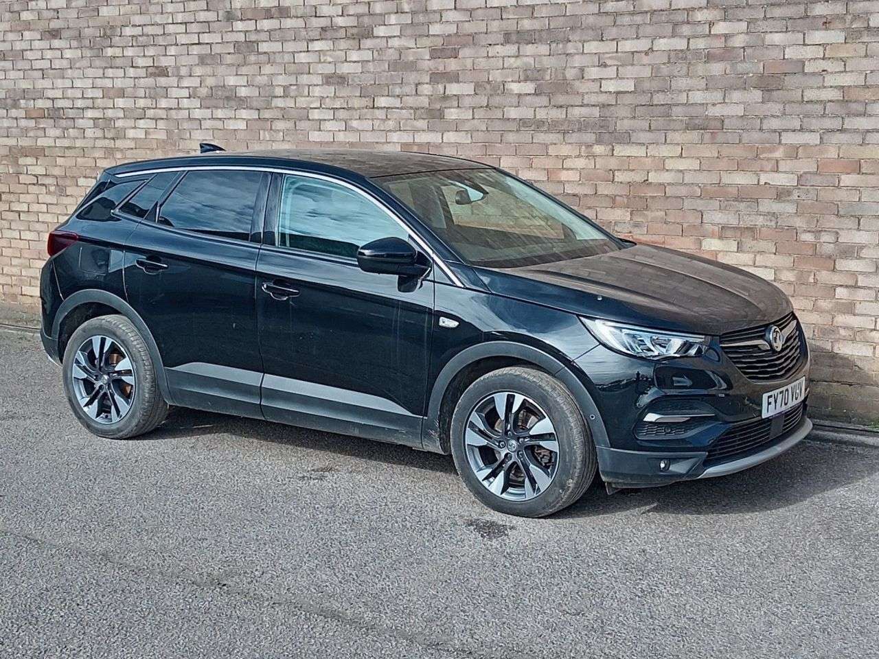 A 2020 VAUXHALL GRANDLAND X 1.2 Turbo SRi Nav SUV 5dr Petrol Manual Euro 6 (s/s) (130 ps) A 2020 VAUXHALL GRANDLAND X 1.2 Turbo SRi Nav SUV 5dr Petrol Manual Euro 6 (s/s) (130 ps)