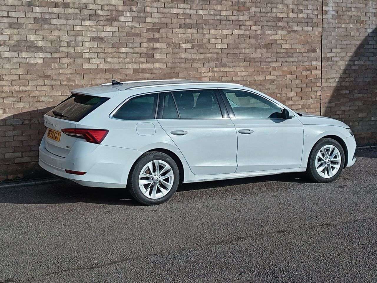 A 2022 SKODA OCTAVIA 1.5 TSI e-TEC MHEV SE L Estate 5dr Petrol Hybrid DSG Euro 6 (s/s) (150 ps) A 2022 SKODA OCTAVIA 1.5 TSI e-TEC MHEV SE L Estate 5dr Petrol Hybrid DSG Euro 6 (s/s) (150 ps)