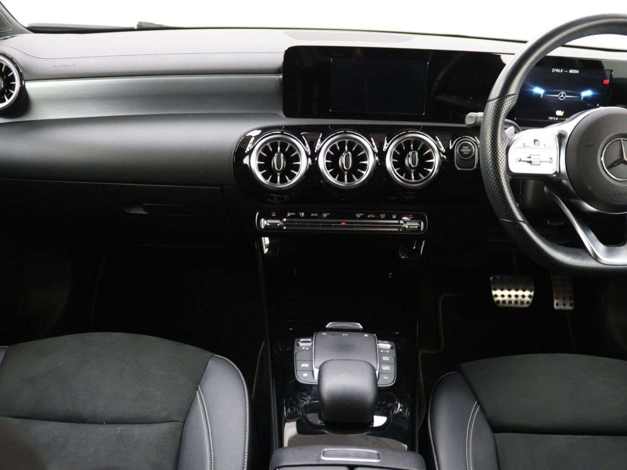 2021 MERCEDES-BENZ A CLASS 2021 MERCEDES-BENZ A CLASS