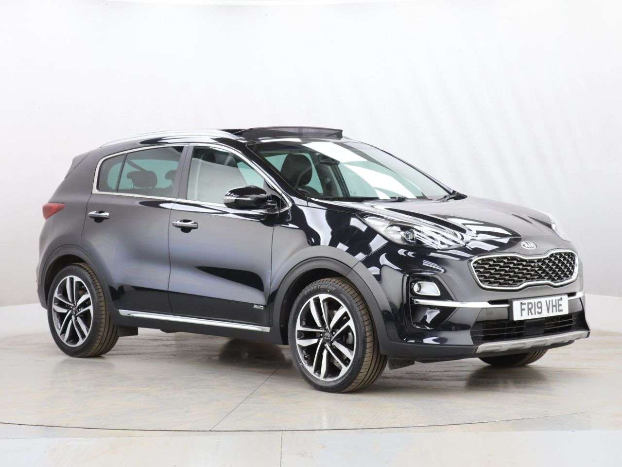 A 2019 KIA SPORTAGE 2.0 CRDi EcoDynamics+ 4 SUV 5dr Diesel Auto AWD Euro 6 (s/s) (182 bhp) A 2019 KIA SPORTAGE 2.0 CRDi EcoDynamics+ 4 SUV 5dr Diesel Auto AWD Euro 6 (s/s) (182 bhp)